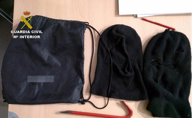 Investigados tres menores por el robo en un comercio de Pliego