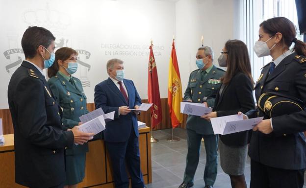 La Delegación del Gobierno reúne en un tríptico los recursos disponibles para las víctimas de violencia de género