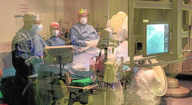 La apertura permanente de Hemodinámica en Cartagena evita doscientos traslados a Murcia en un año