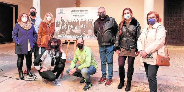 La Universidad Popular y la Escuela de Artes de Lorca ofertan desde hoy 1.100 plazas