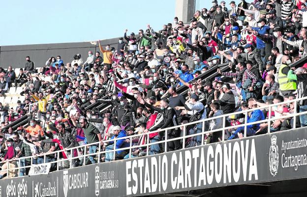 El Cartagonova, décimo estadio con más público de Segunda