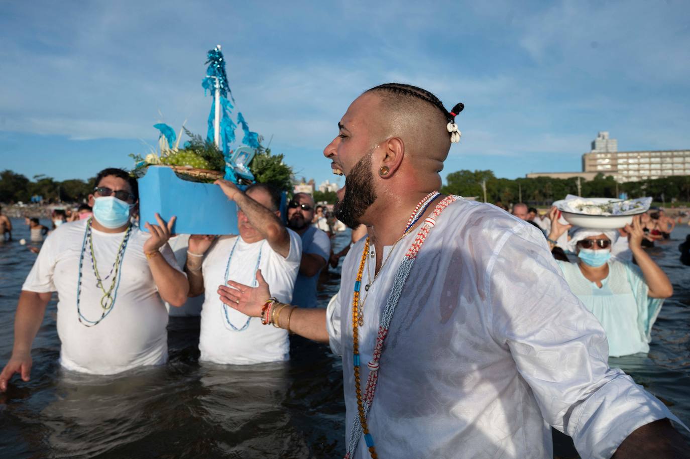 Salud y mucha fuerza