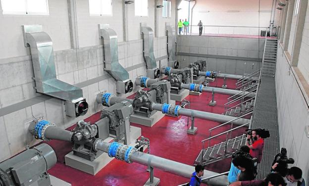 El programa baraja un precio por el agua depurada, pero la Consejería lo descarta