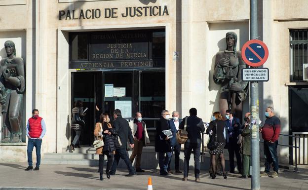 Coy asegura que desconocía que simpatizantes de su partido estaban detrás de las firmas del 'caso Asfalto'