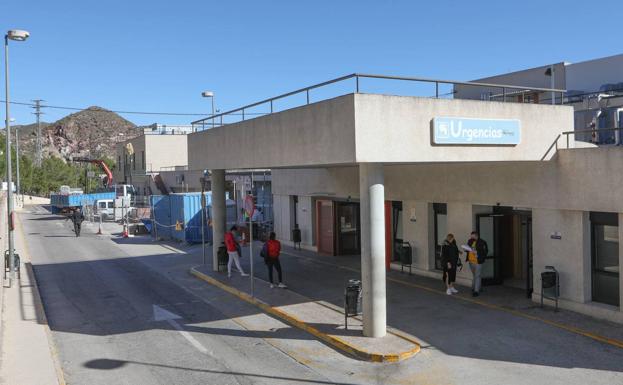 Rescatan y trasladan al hospital a un herido en un accidente de tráfico en Lorca