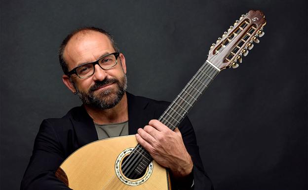 Juan José Robles: «La guitarra me ha aportado casi todo lo bueno que me ha pasado»