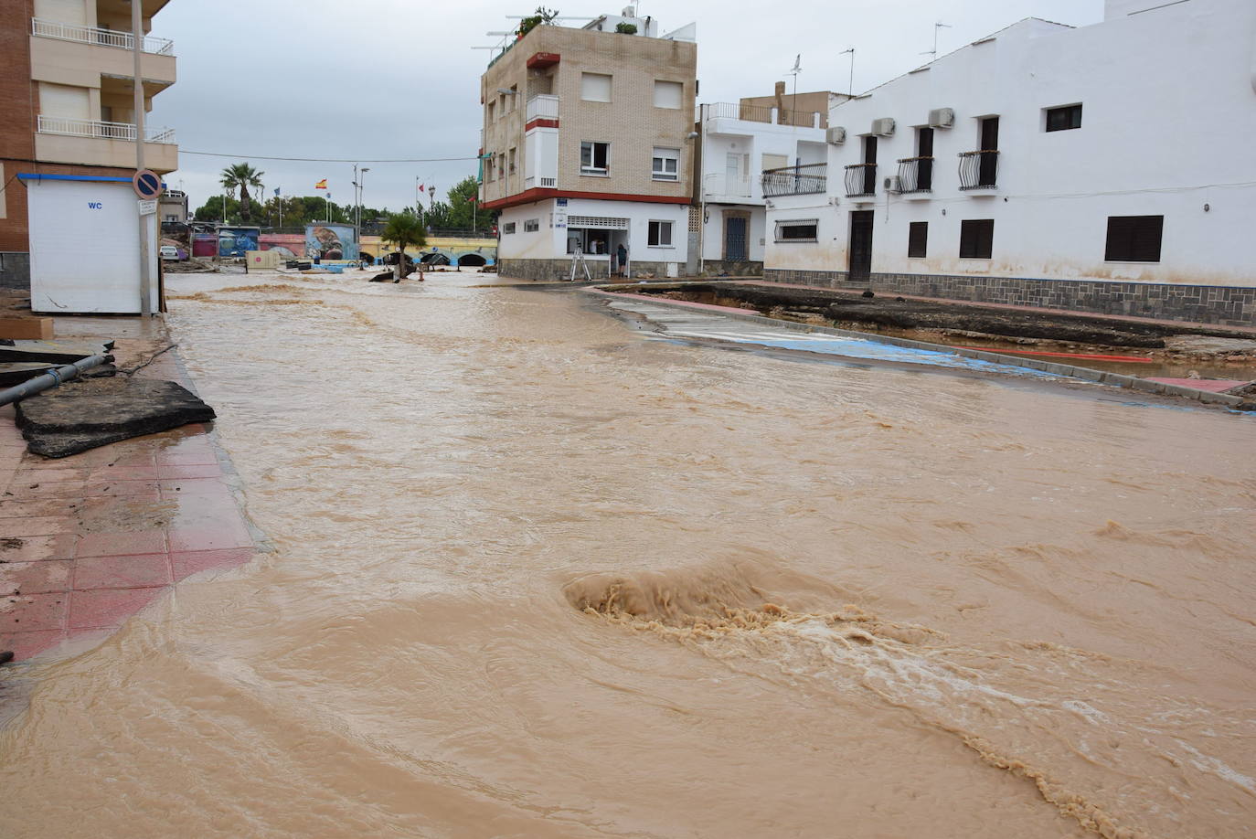 Ribera anuncia una inversión de seis millones para minimizar el riesgo de inundaciones en Los Alcázares