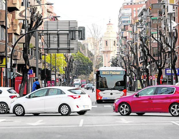Los vecinos del Carmen de Murcia siguen mostrando reservas ante una posible llegada del tranvía