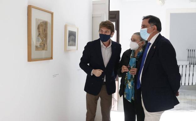 Isabel Verdejo formaliza la donación de siete obras de Gaya al museo