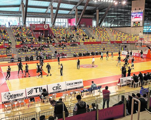 La Concejalía destina 90.000 euros a mejoras en la luz, la fibra óptica y los vestuarios del Palacio