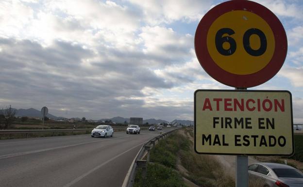 El consejero condiciona el arreglo del vial de Sabic a obtener «financiación»