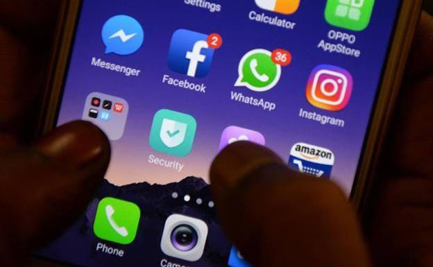 Estos son los cuatro comportamientos en WhatsApp que pueden derivar en multas