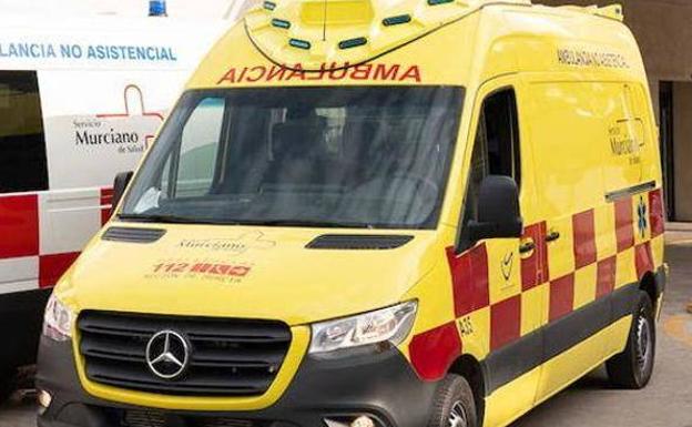 Herido un trabajador de 58 años al caer de una escalera a unos 7 metros de altura en la pedanía murciana de Patiño