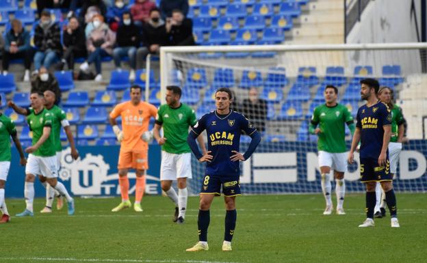 Un endeble UCAM se la pega contra el San Fernando