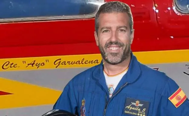 El homenaje a Eduardo Garvalena, el piloto de la Patrulla Águila fallecido en La Manga hace dos años