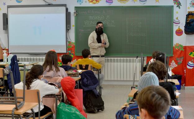 La Consejería mantiene las horas de Religión y da más sesiones a Lengua, Matemáticas e Inglés