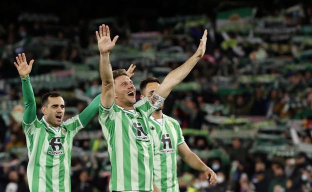 Betis players celebrate the pass against Rayo in the semifinals.