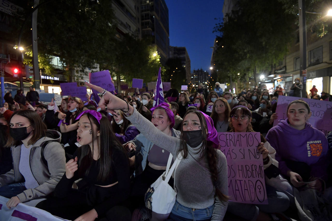 Las mejores imágenes de la manifestación del 8M en Murcia