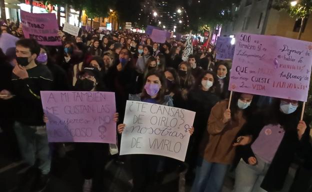 Así hemos contado en directo la manifestación del 8M en Murcia