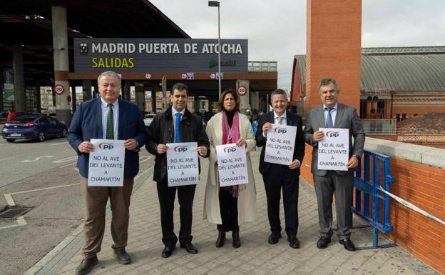 Cargos del PP exigen que los trenes de la Región de Murcia paren en Atocha