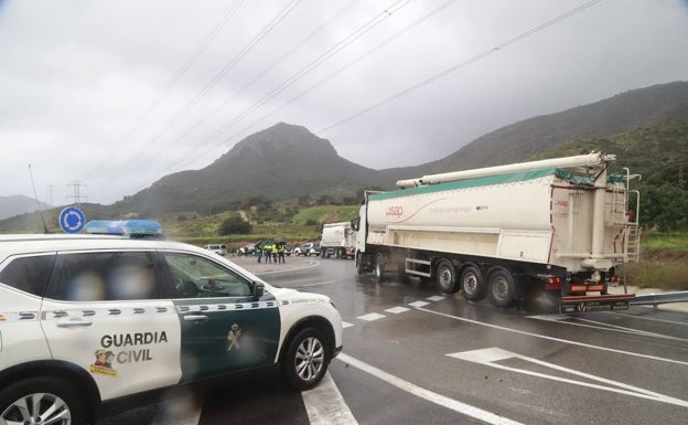 La mayor presencia de Guardia Civil permite dar salida a combustible y cereales en Escombreras