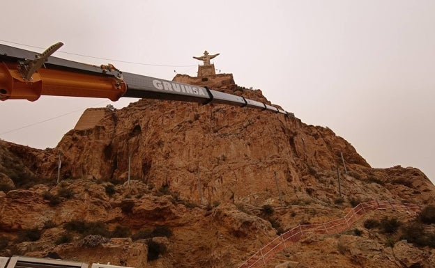 El castillo de Monteagudo se blinda contra la caída de rocas