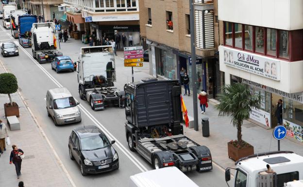 Los camioneros toman el centro de Lorca