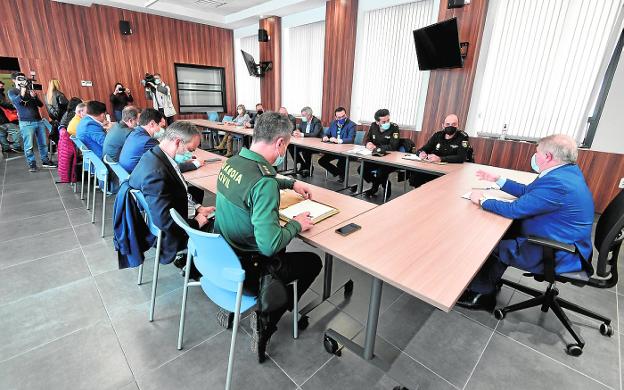 La Guardia Civil blindará los convoyes de camiones para evitar el bloqueo de la huelga