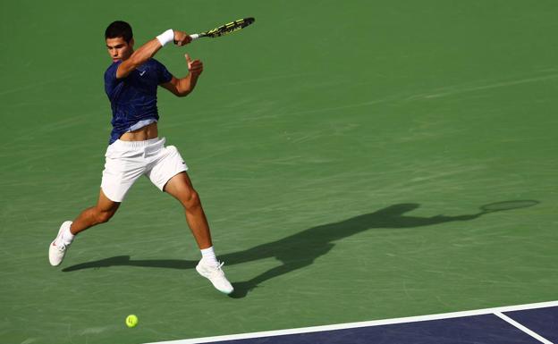 Carlos Alcaraz se cruzaría con Tsitsipas en la cuarta ronda de Miami