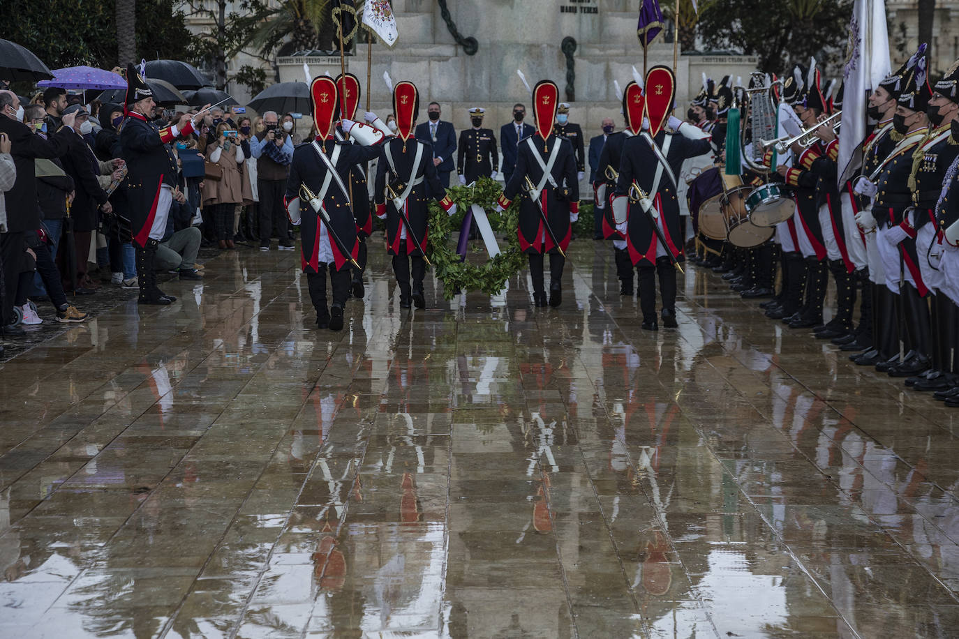 Los marrajos honran a José Luis Sáez en Héroes de Cavite