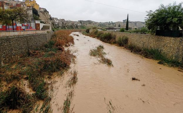 El temporal se ceba con la comarca del Río Mula y deja más de 80 litros por metro cuadrado en Pliego