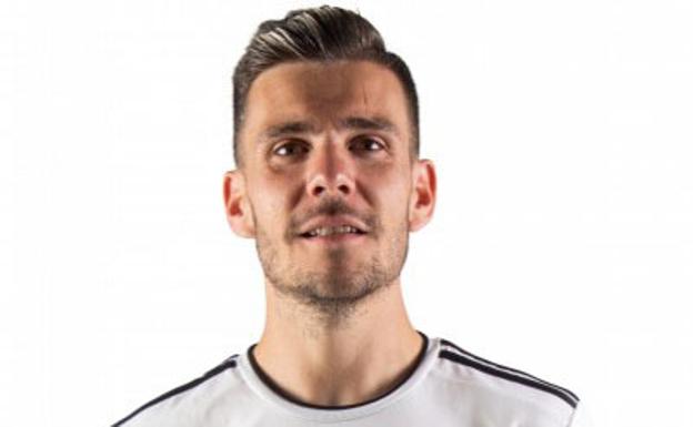 Gallar completa una pequeña parte del entrenamiento y apura para tener algunos minutos en El Molinón