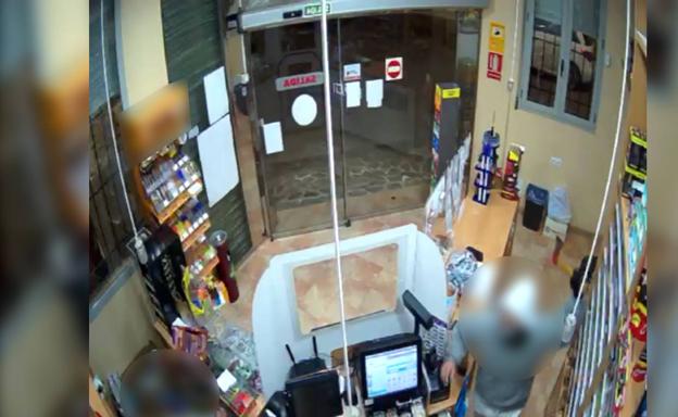 Detienen a un vecino de Ceutí por el atraco a un estanco y una farmacia de la localidad