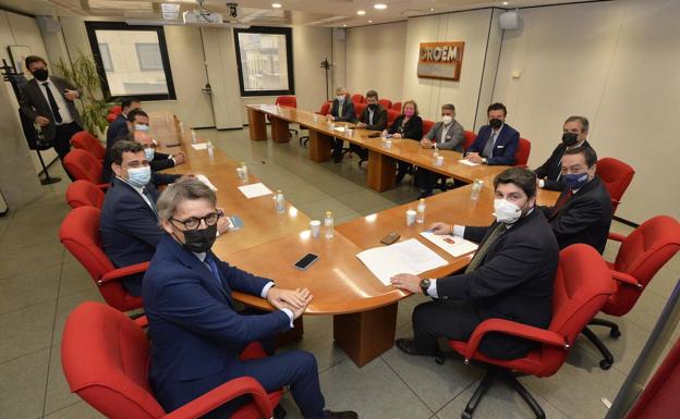 López Miras anuncia un paquete de medidas económicas con más de 50 millones en préstamos a coste cero