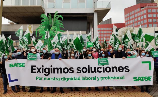 «Nos vamos a la calle tras dos años de contratos precarios en el Servicio Murciano de Salud»