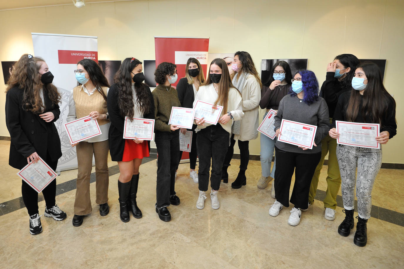 Veinticinco alumnas de la UMU reciben las becas 'Piedad de la Cierva'