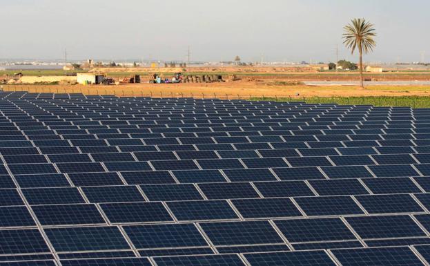 El Ministerio exime de evaluación ambiental a decenas de proyectos de plantas fotovoltaicas en la Región de Murcia