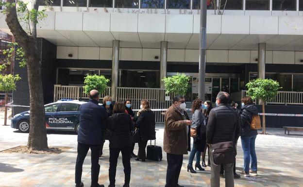 Desalojada la Dirección Provincial del INSS de la Seguridad Social de Murcia por la presencia de un paquete sospechoso