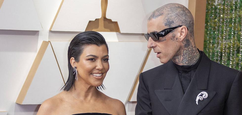 Kourtnye Kardashia and Travis Barker’s Funny Surprise Wedding in Las Vegas