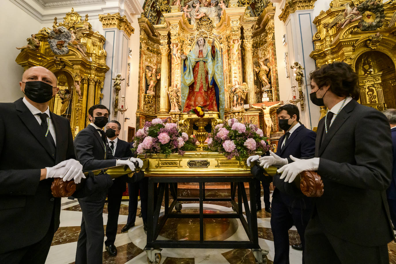 El traslado de la Virgen del Primer Dolor en Murcia, en imágenes