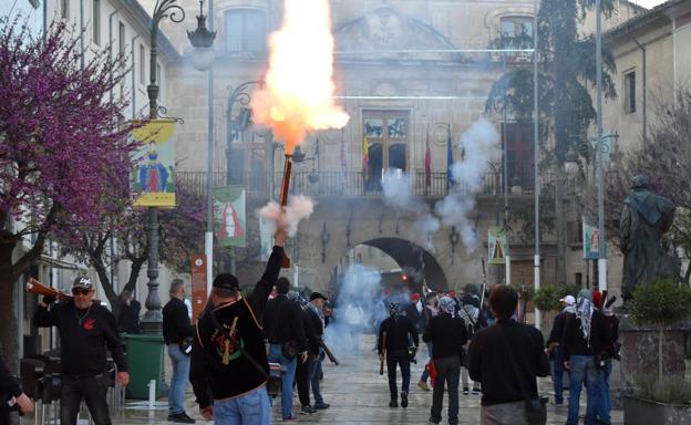 Conquista del Bando Moro en Caravaca con pólvora y música
