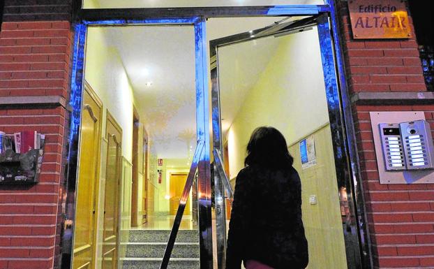 La subida de la electricidad se come las reservas de las comunidades de vecinos de Murcia