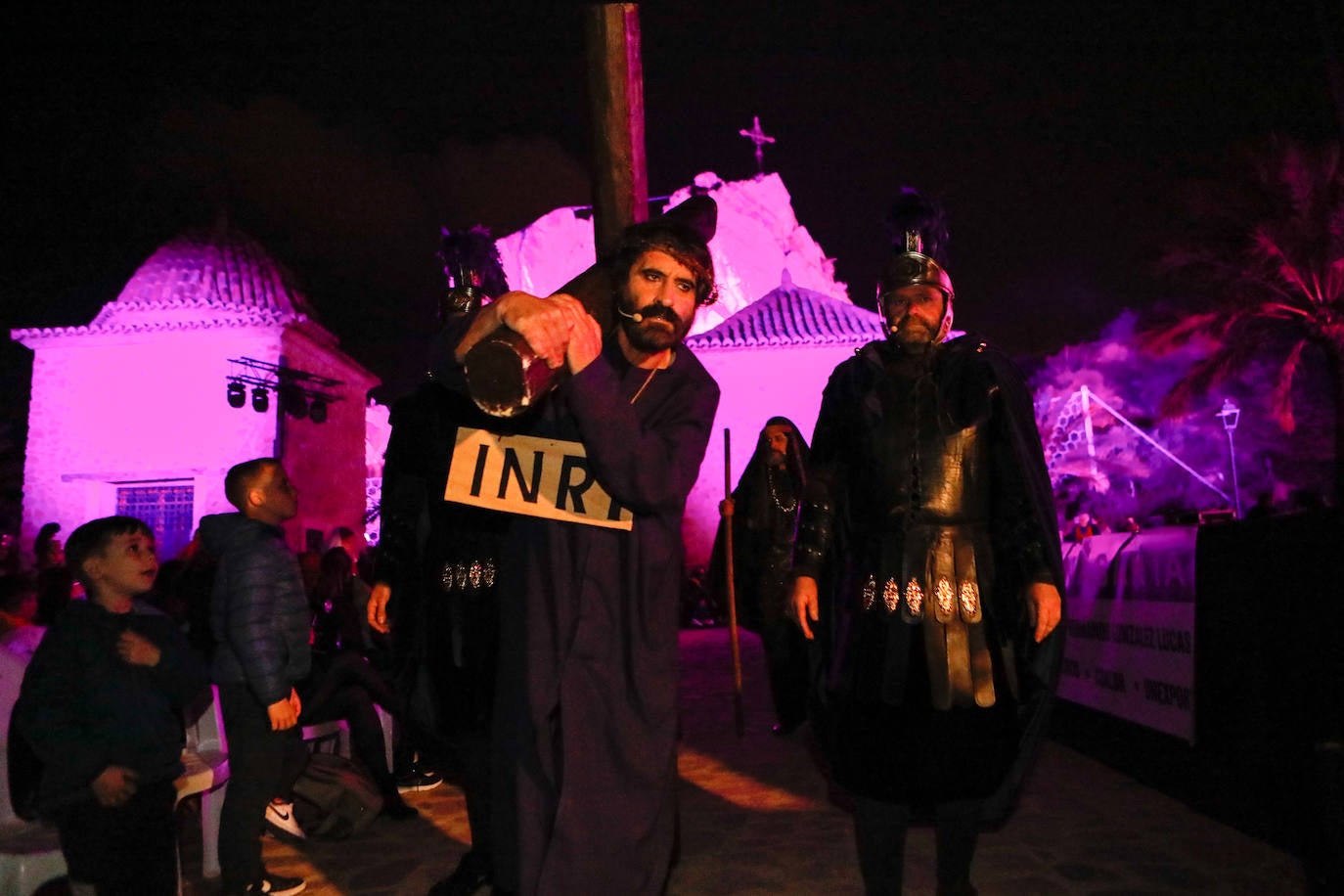 Las imágenes del vía crucis del Lunes Santo en Lorca