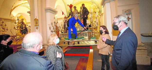 Tronos a punto para cruzar el Puente Viejo