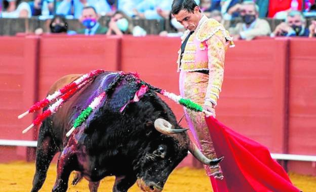 Paco Ureña entra en la Feria de Sevilla