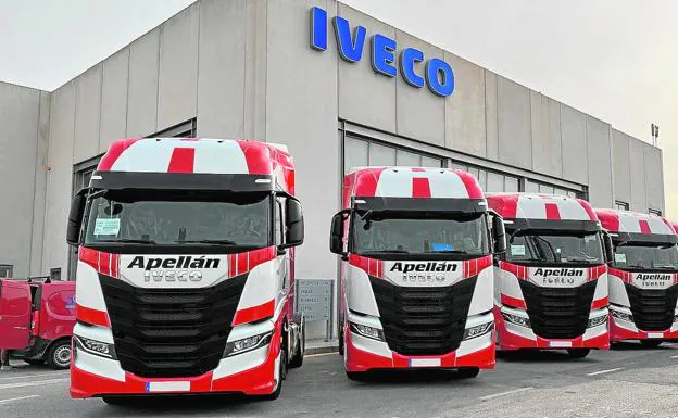 Ginés Huertas Industriales entrega diez vehículos IVECO a la empresa Apellán
