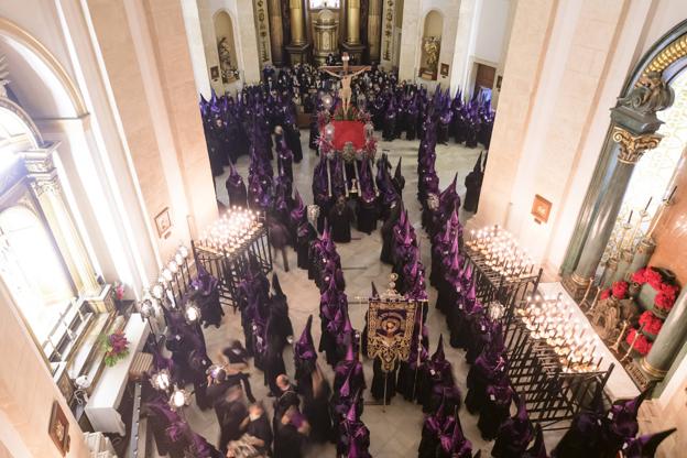 Silencio roto en cánticos de corales