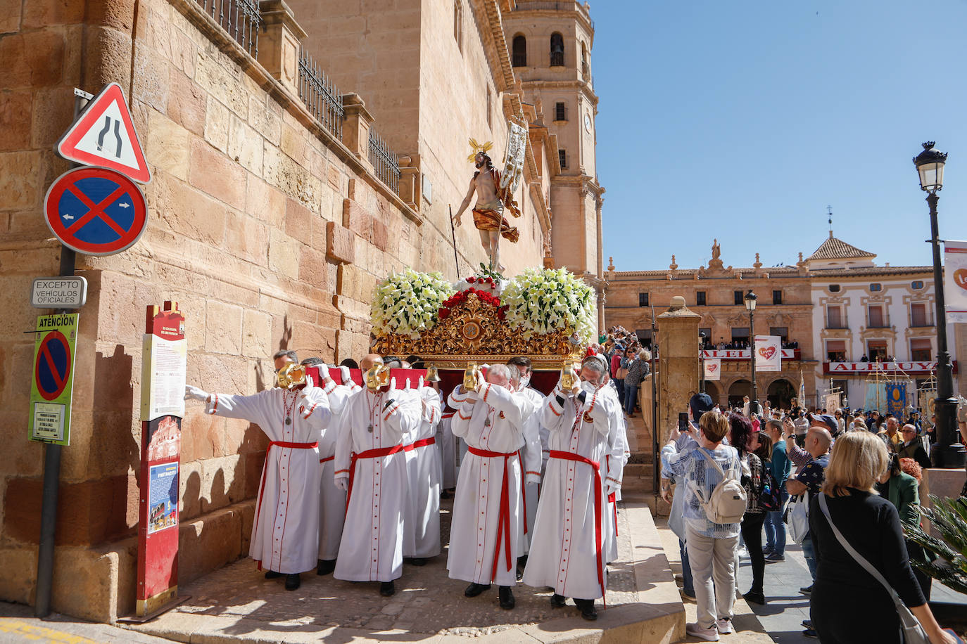 La procesión del Resucitado de Lorca, en imágenes