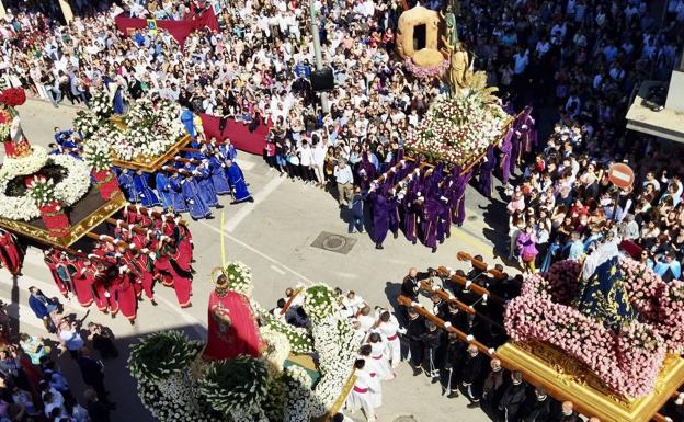 La alegría del baile de tronos de nuevo en la Semana Santa de Alhama