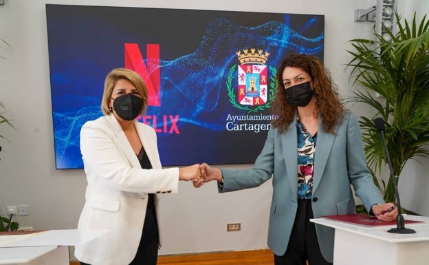 Netflix firma un convenio con el Ayuntamiento para formar a nuevos creadores y localizar escenarios